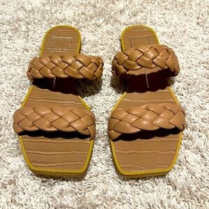 Dolce Vita 7.5 size braided tan sandal